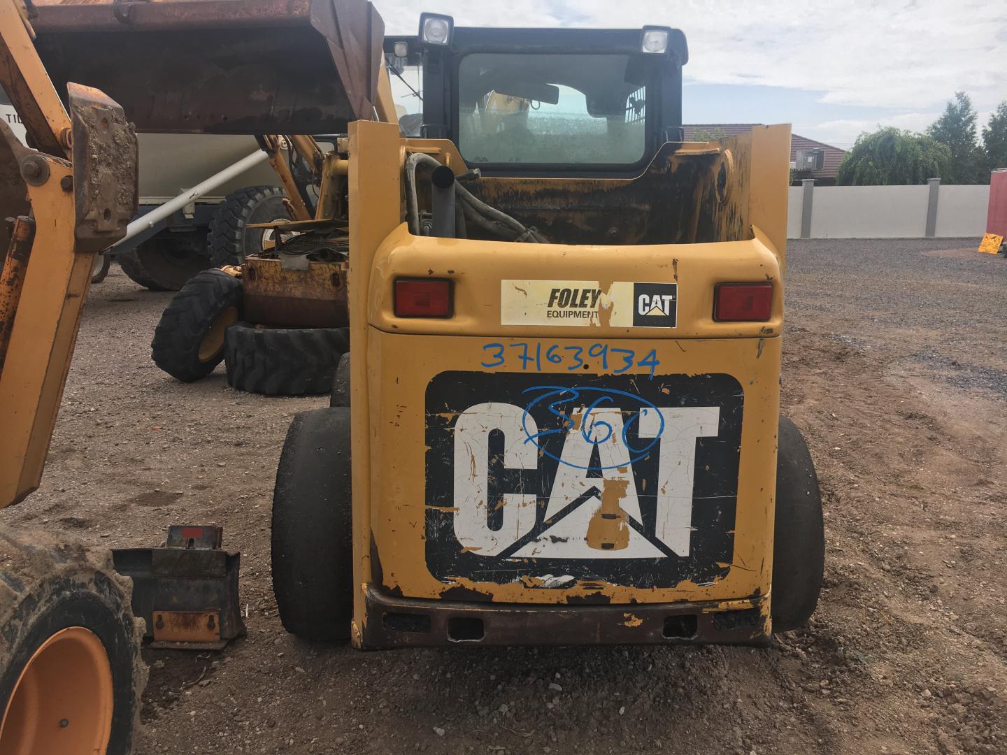 ./imagenes/INVOICE/2019/16961/MINICARGADOR CAT 236B3 PARA PARTES (18).JPG